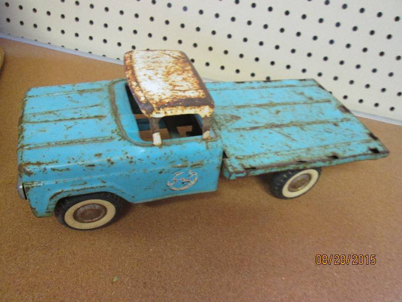 Nylint collector truck, Ford Flat b...