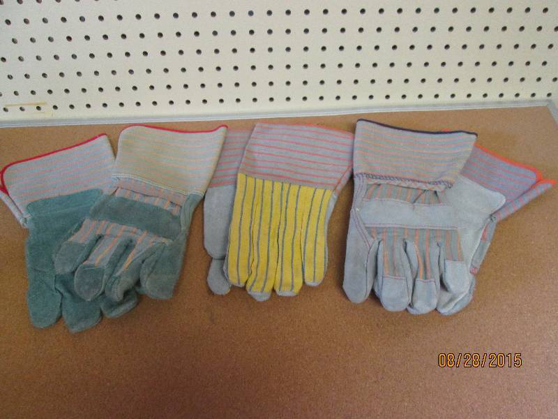3 pairs of heavy duty globes, new...