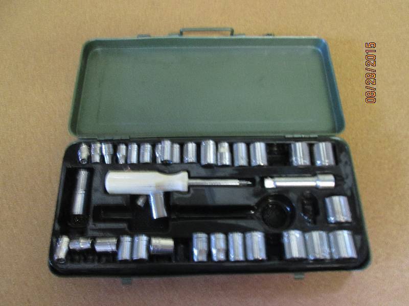 35 Piece socket set...