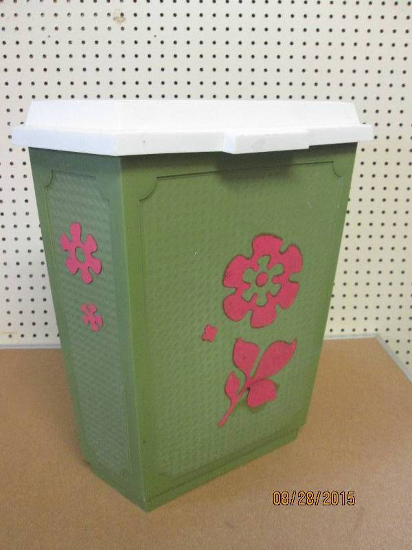 Vintage flower and butterfly patter...