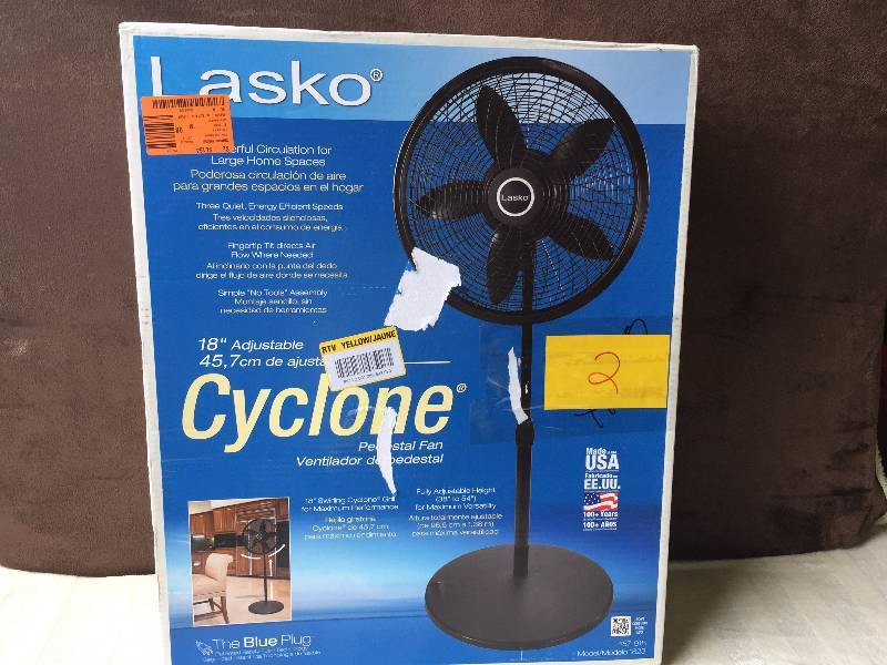 lot 2 image: Lasko 18 Cyclone Pedestal Fan