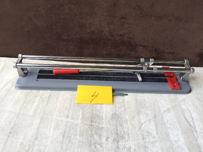 lot 4 image: Rubi 21 Tile Cutter