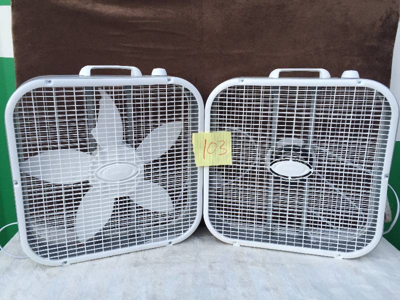 lot 103 image: Lot of window fans