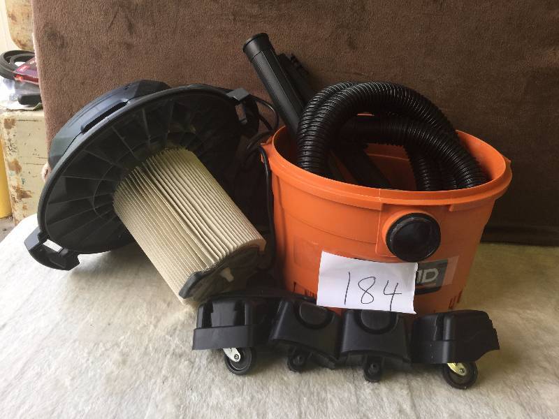 lot 184 image: Ridgid WD0670 6 gallon WetDry Vac