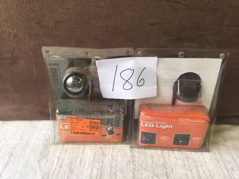 lot 186 image: Lot of 2 Fountain and Landscape Lights