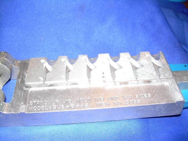 stand up jig mold