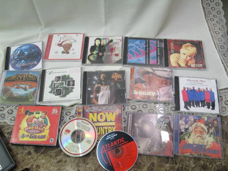 lot 10 image: Qty 16 different CD Boston, White C...