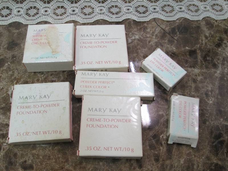lot 18 image: Qty 7 Mary Kay check color Melrose ...