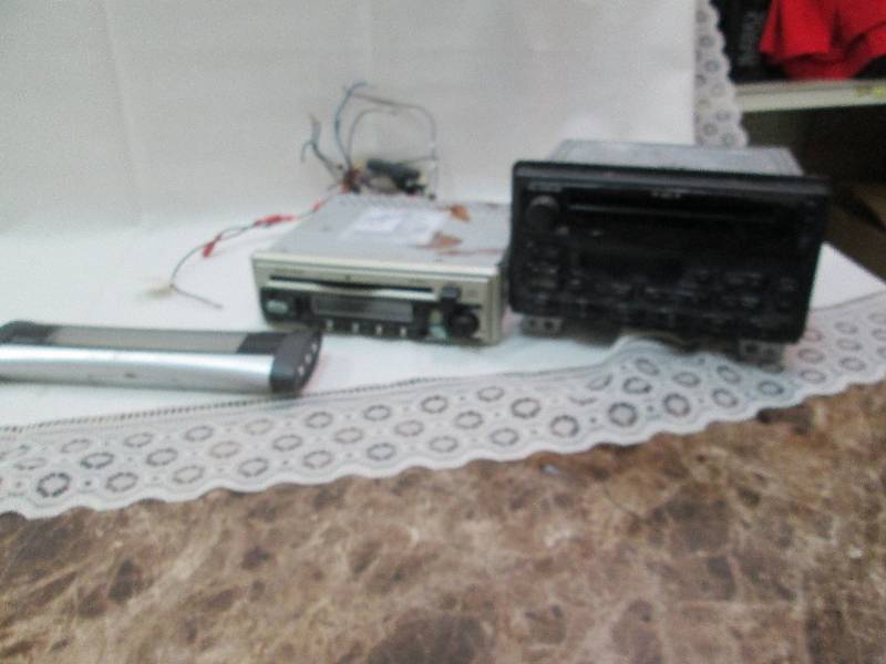 lot 46 image: Road gear Model RGCD402 radioCD pl...