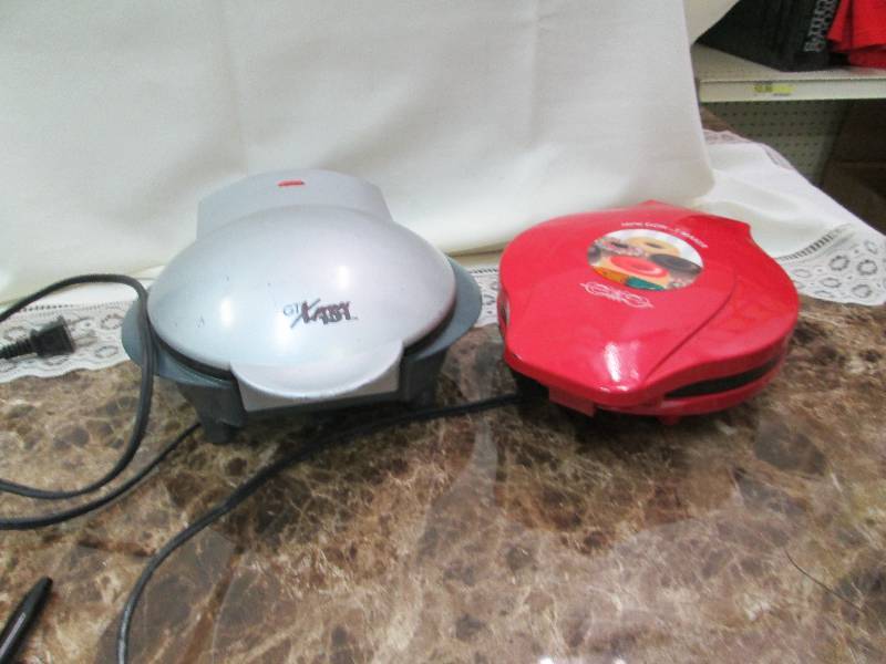lot 51 image: GT Xpress 101 and Mini Donut maker...
