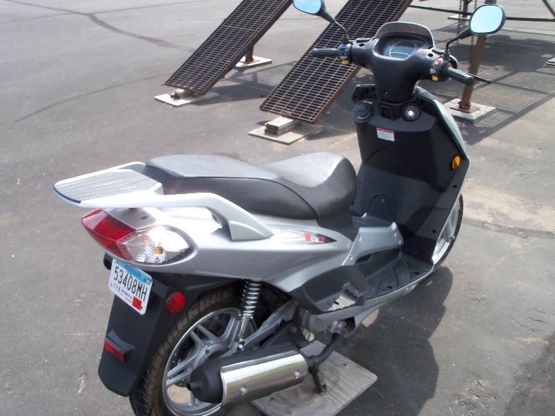 2009 CF Moto Gloria 150 Scooter