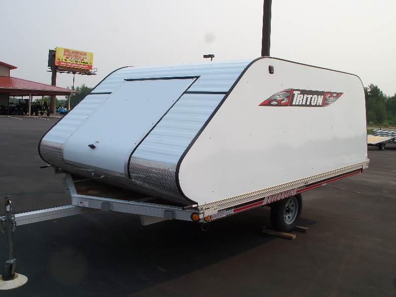2012 Triton Elite 12VR Cap Trailer