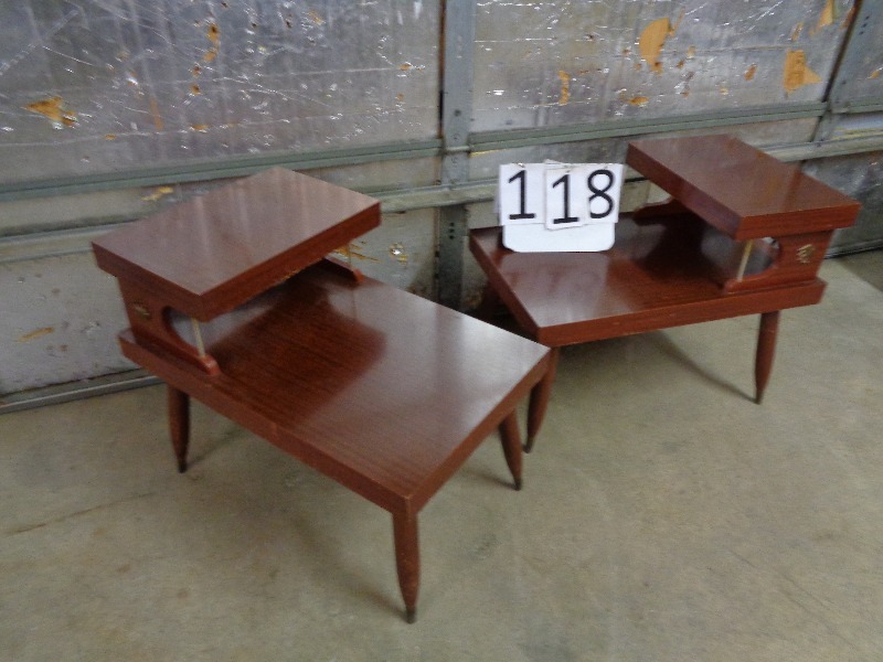 2 Side Tables