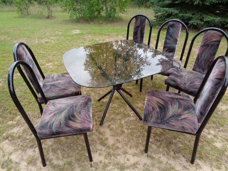 Kitchen Table and Chairs