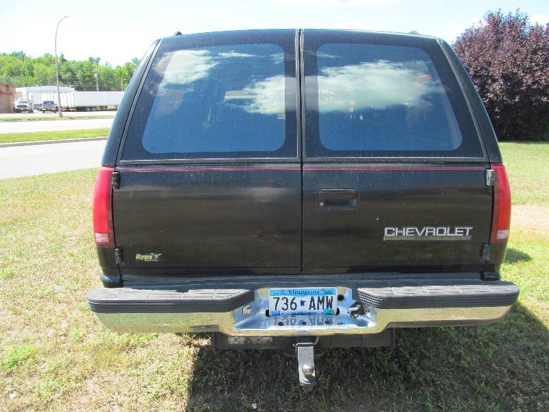 lot 3 image: Chevy Suburban Silverado