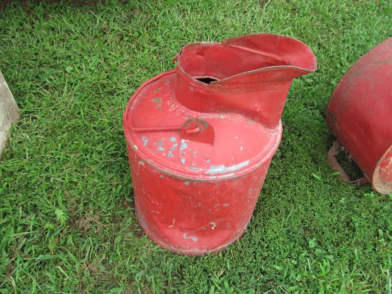 lot 28 image: Vintage oil barrel