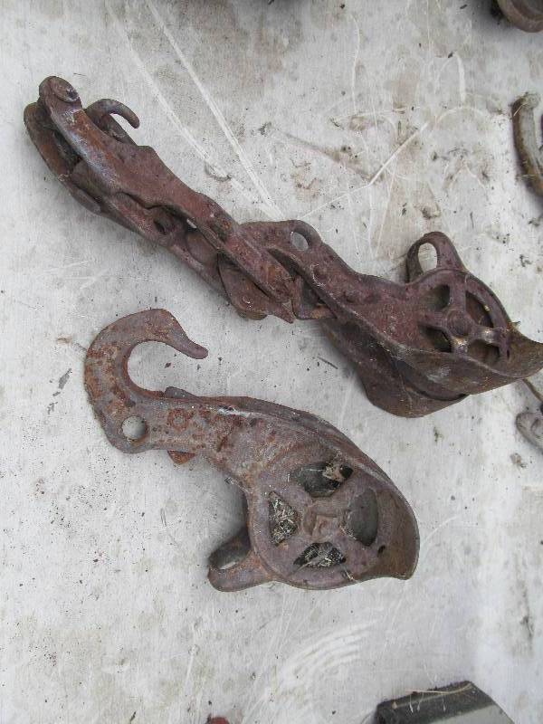 lot 67 image: Hay Pulleys