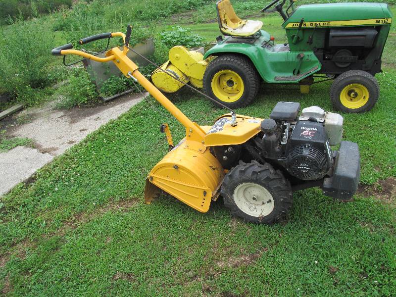 lot 16 image: Cub Cadet Dual Tiller