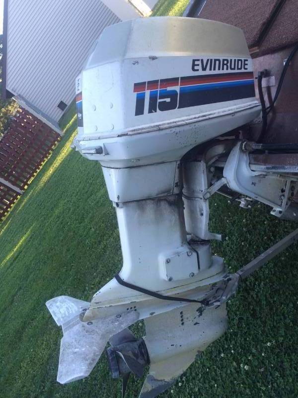 lot 13 image: Evinrude 115 Outboard WMinn Kota Maxxum