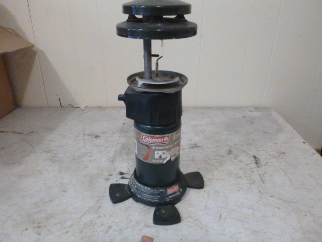 lot 19 image: Coleman Propane Lantern