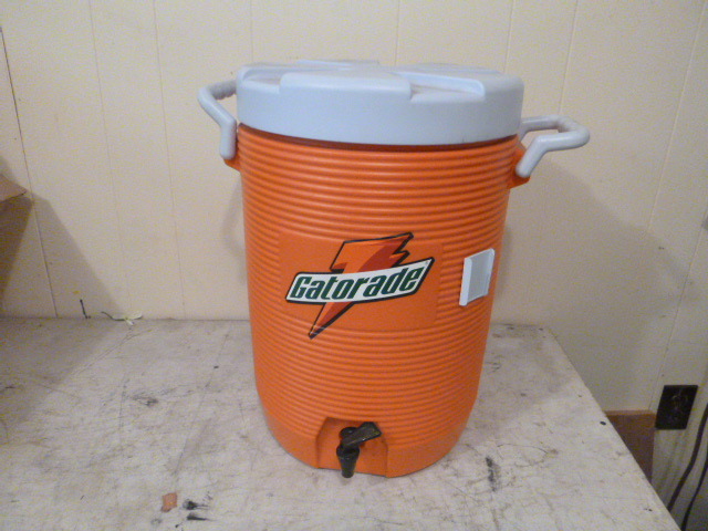 lot 22 image: Gatorade Cooler