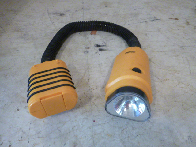 lot 25 image: Coleman Snake Light