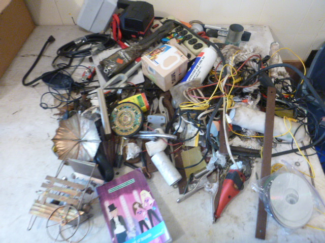 lot 37 image: Miscellaneous Items