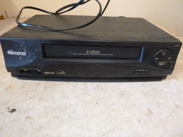 lot 41 image: Memorex VCR