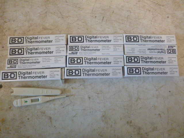 lot 50 image: 16 Becton Dickinson Digital Thermometers
