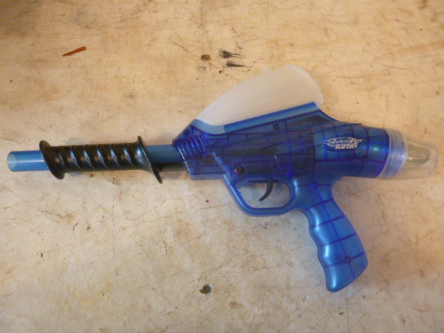 lot 59 image: Blade Turbo Paint Ball Gun