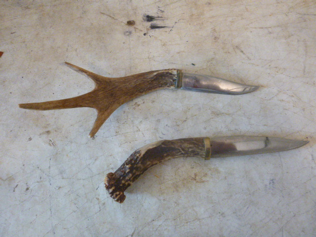 lot 73 image: 2 Antler Knives