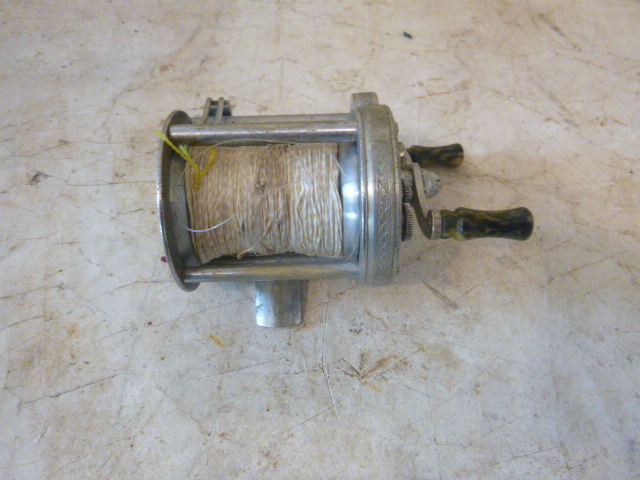 lot 74 image: Vintage Pfleuger Summit Reel