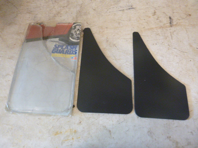 lot 77 image: Thermoflex Splash Guards