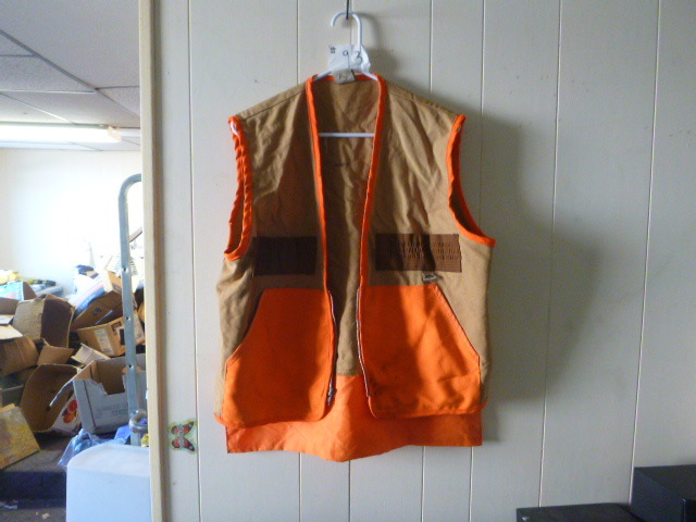 lot 93 image: Ideal Hunting Vest