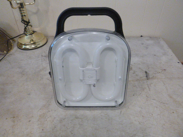lot 113 image: Sunbeam Portable Light