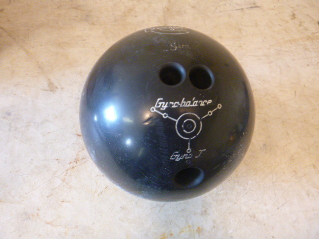 lot 133 image: Don Carter Bowling Ball