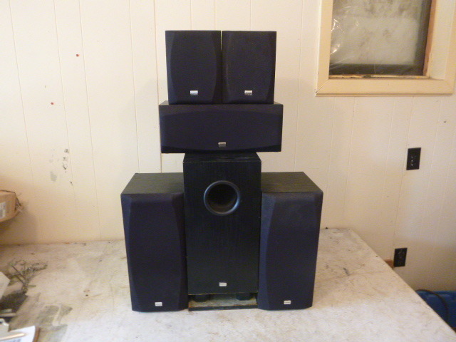 lot 138 image: Onkyo Speakers
