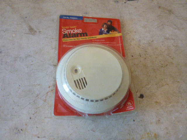 lot 143 image: Family Gard Smoke Alarm
