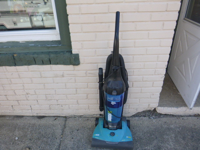 lot 161 image: Dirt Devil Envision Vacuum Cleaner