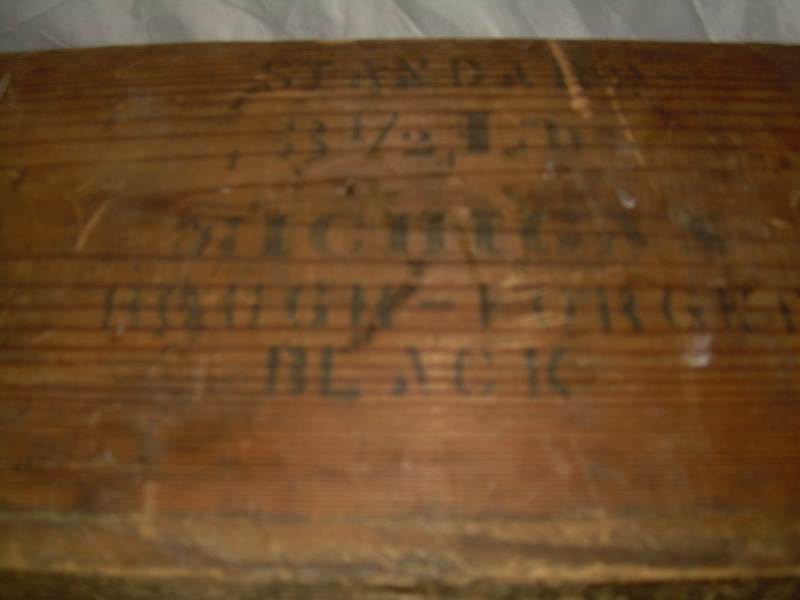 vintage standerd michigane wood crate
