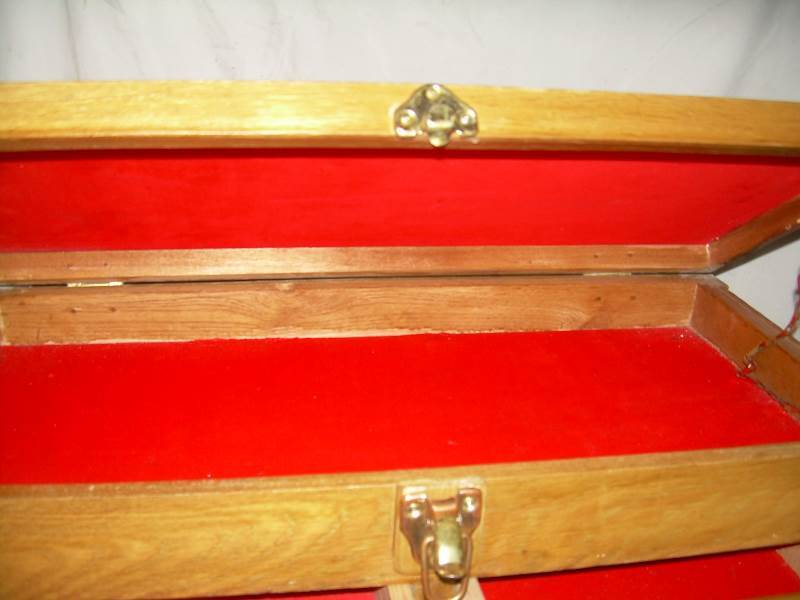 vintage wooden jewlery box