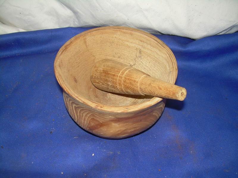 vintage wooden berry bowl