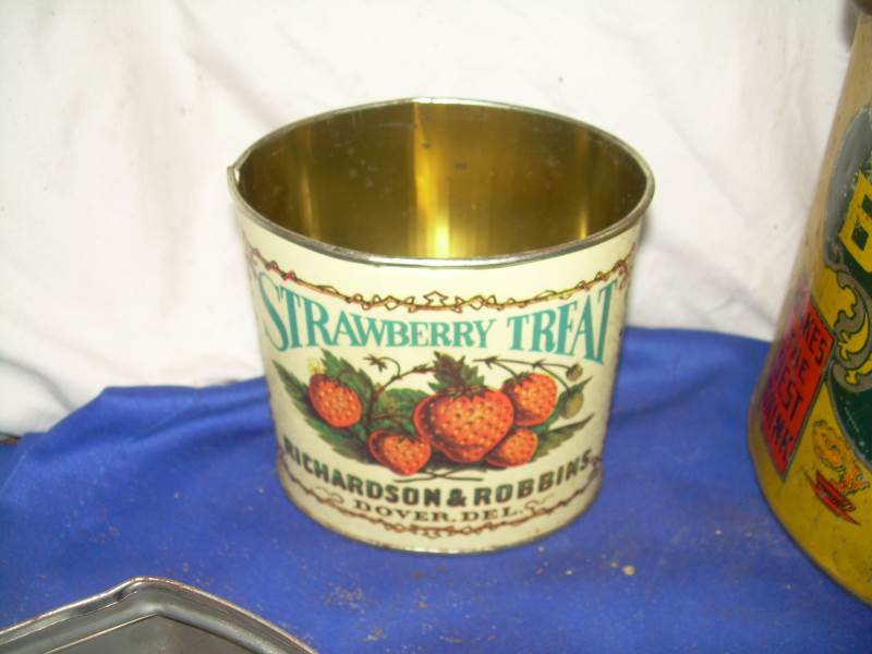 7 vintage tins