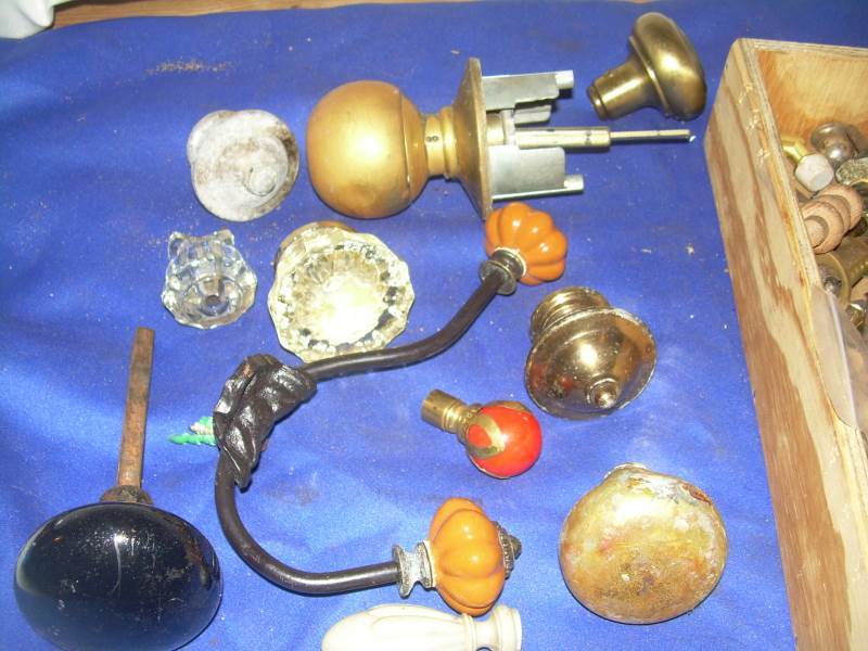 vintage cabnet and door knobs