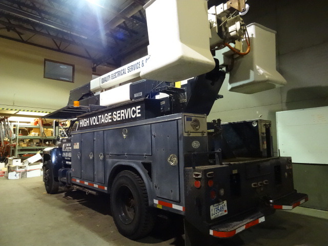Bucket Truck