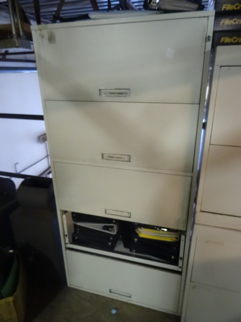 Lateral file