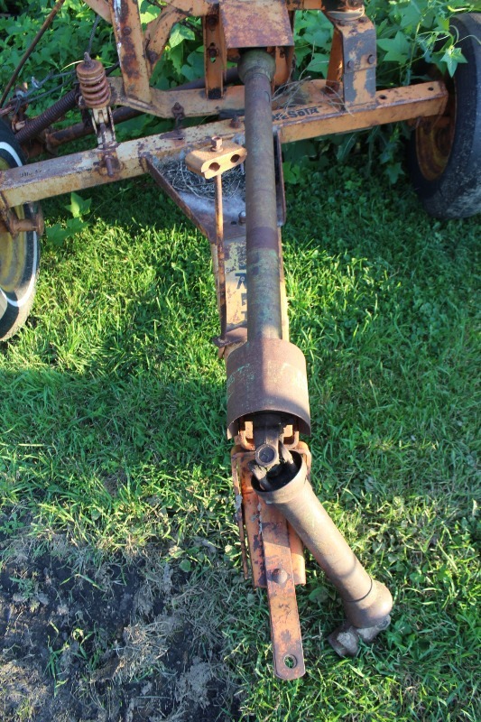 lot 2 image: Sickle Mower