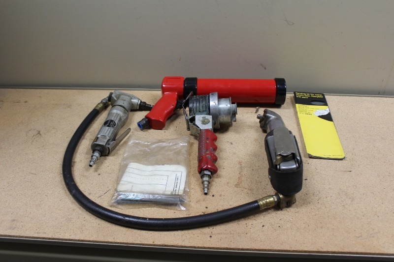 lot 44 image: Lot of Air Tools