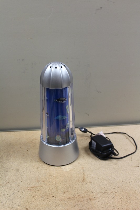 lot 60 image: Lamp