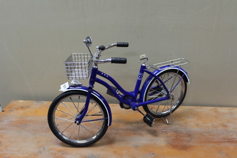 lot 127 image: Mini Bicycle